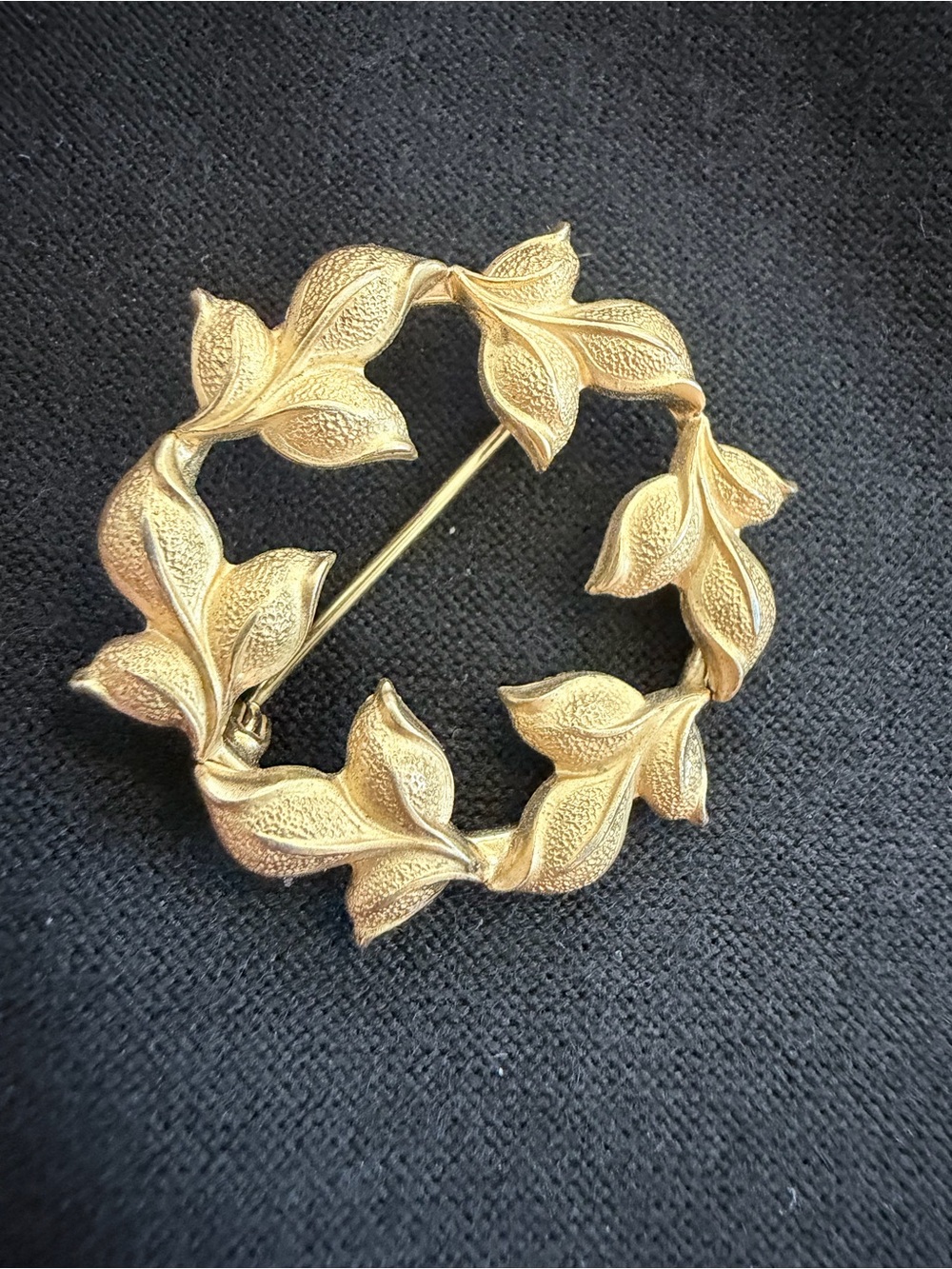 Leaf Wreath C.R. Co. 12k Gold Filled Brooch